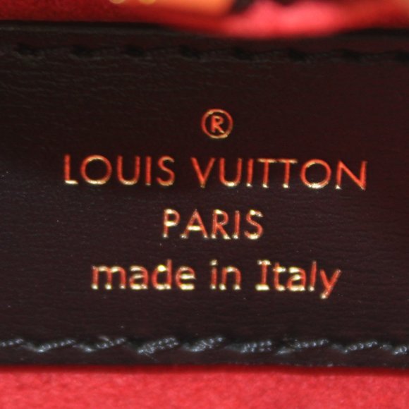 Louis Vuitton Limited Edition Monogram Fall in Love Sac Coeur - Picture 12 of 13